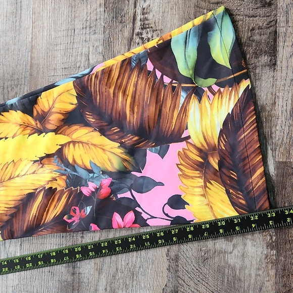 Fashion Nova LUXE 
Multicolor Floral Blazer & Suit Set - Picture 11 of 16